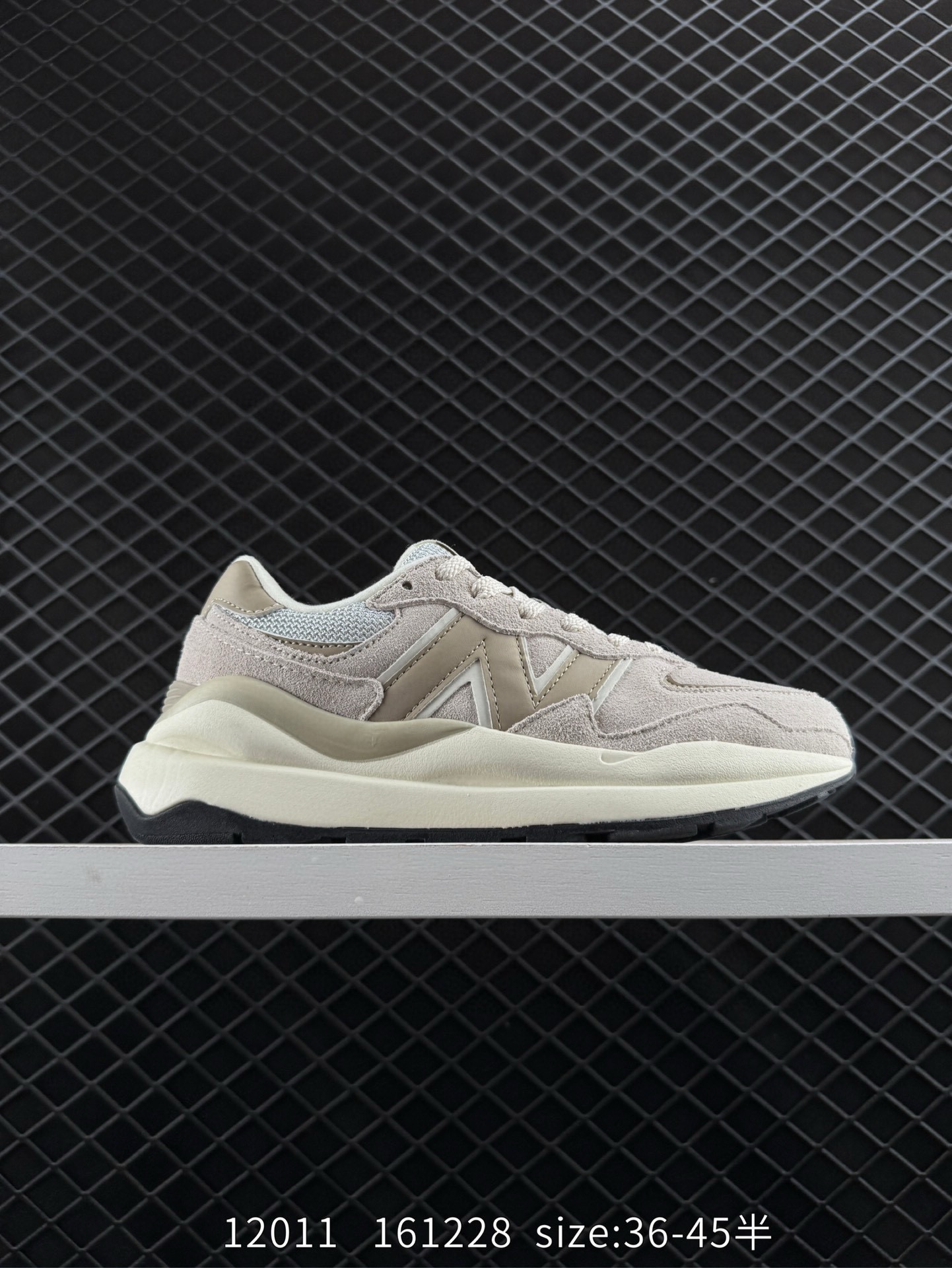 New Balance NB5740 New Balance NB5740